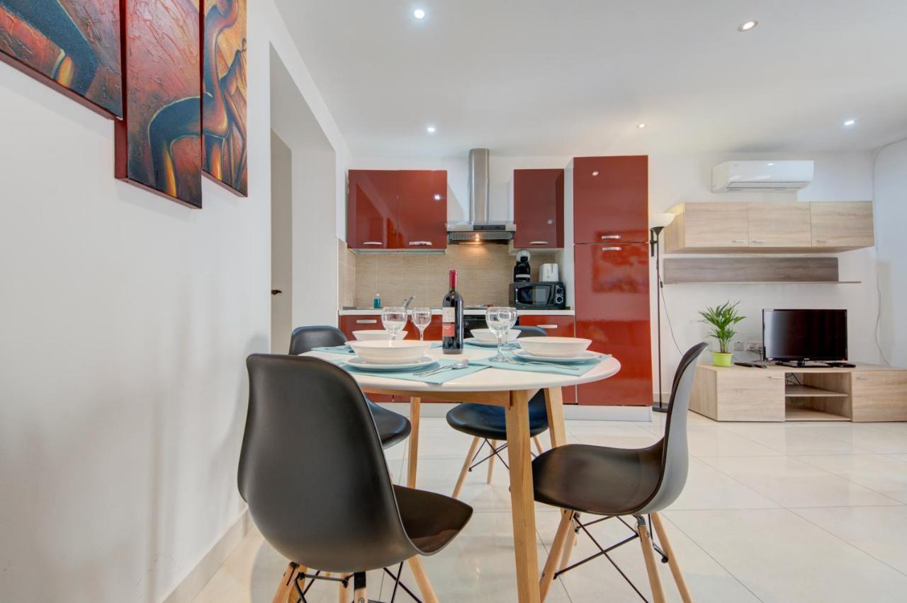 Sapphire Court 2 Bedroom Apartments By Shortletsmalta スリーマ エクステリア 写真